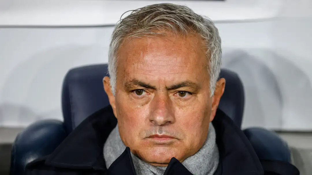 Jose Mourinho Bela Timnya Setelah Kekalahan Fenerbahce