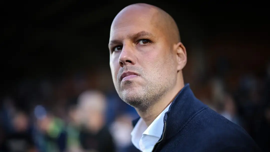 Robert de Pauw Dipecat dari Aston Villa Women