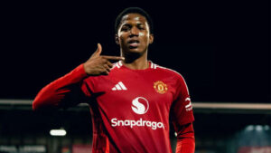 Phil Jones Dukung Chido Obi Manchester United