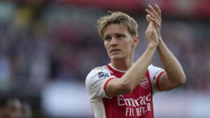 Arsenal Captain Martin Odegaard Targetkan Trofi EFL Cup