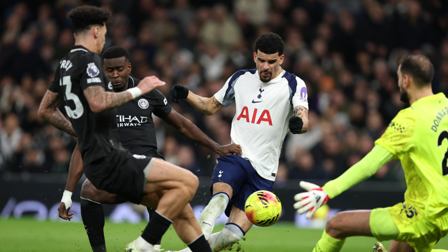 Tottenham vs Manchester City Premier League match
